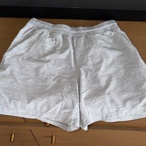 Lululemon Pacemaker linerless 5” shorts